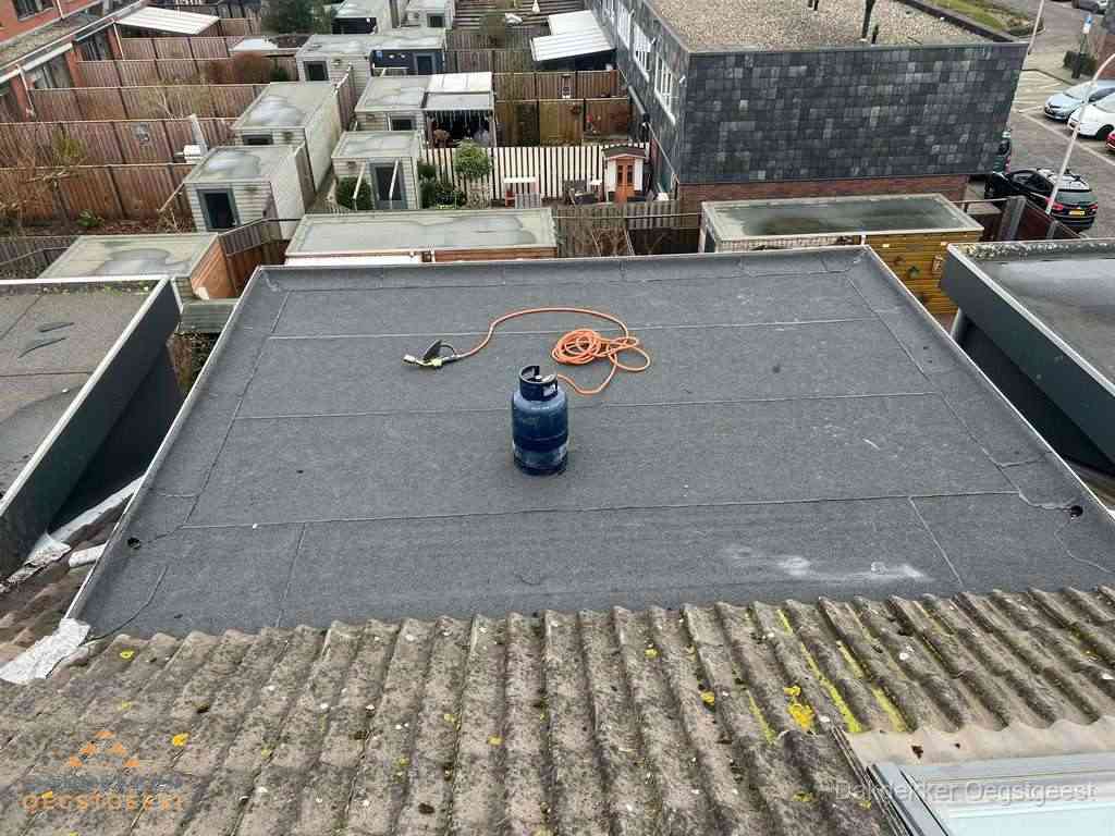 Dakreparatie plat dak met bitumen in Oegstgeest Dakreparatie plat dak met bitumen in Oegstgeest